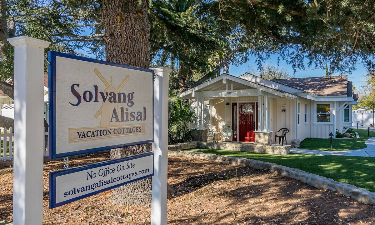 Solvang House | Solvang Alisal Cottages - Rose 1