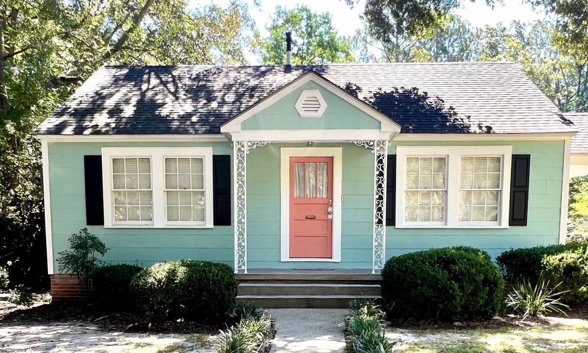 Laurel House | Southern Charm 1 - 5 minutes to downtown Laurel.