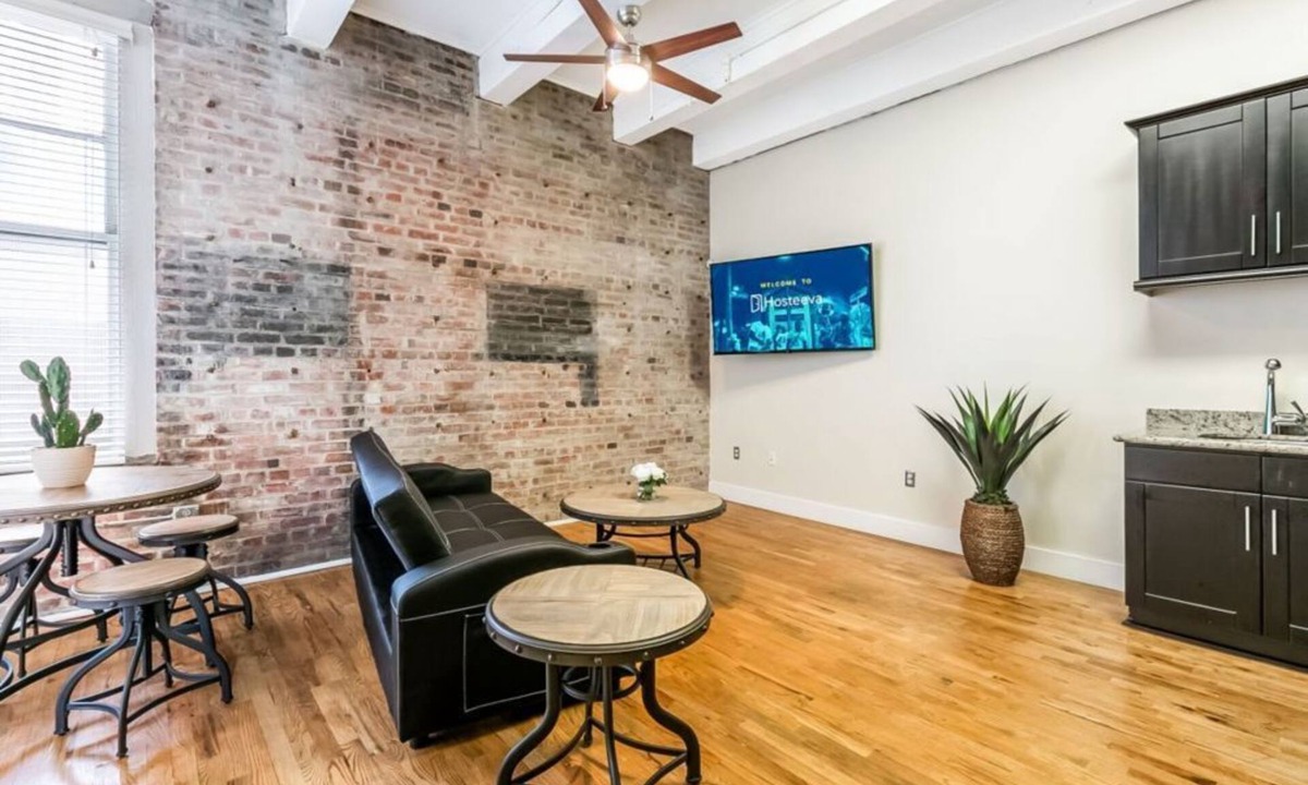 Central Business District Hotel | Spacious 1BR Condo - Near French Quarter & Bourbon