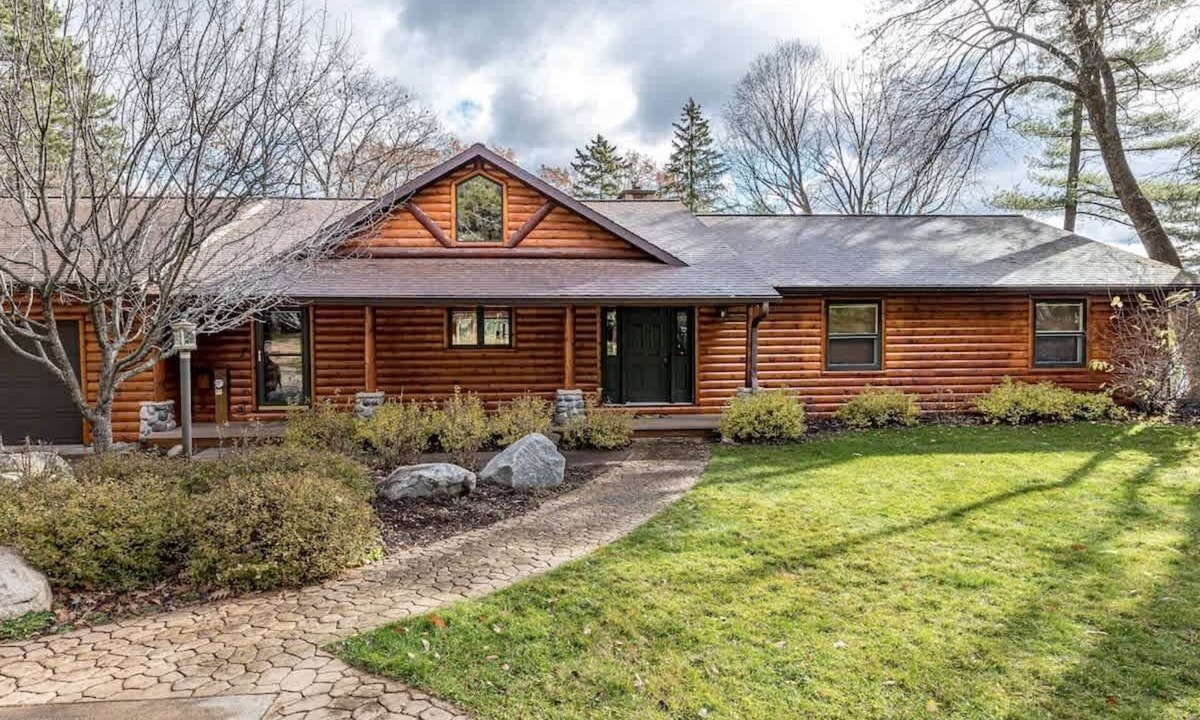 Arbor Vitae House | Spacious 3BR/3BA Lakefront Getaway with Private Dock, Sleeps Large Groups