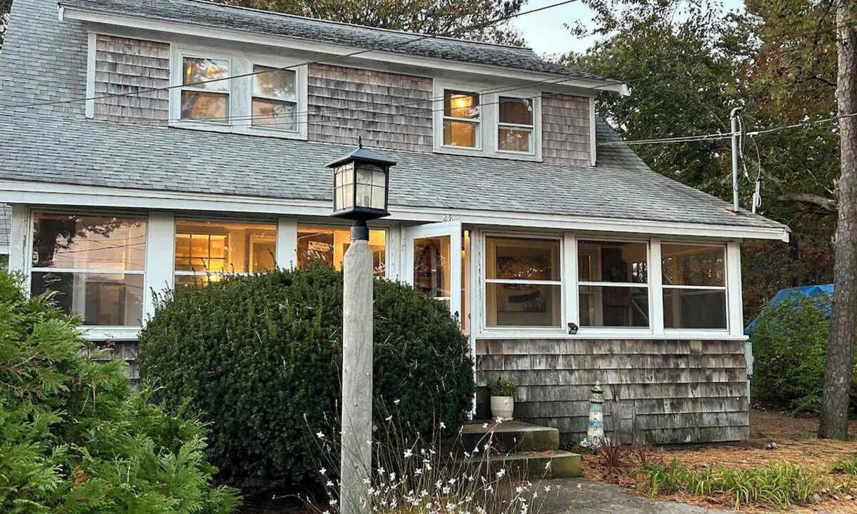 Bass River House | Spacious 4 Bedroom House on Campground/Retreat!