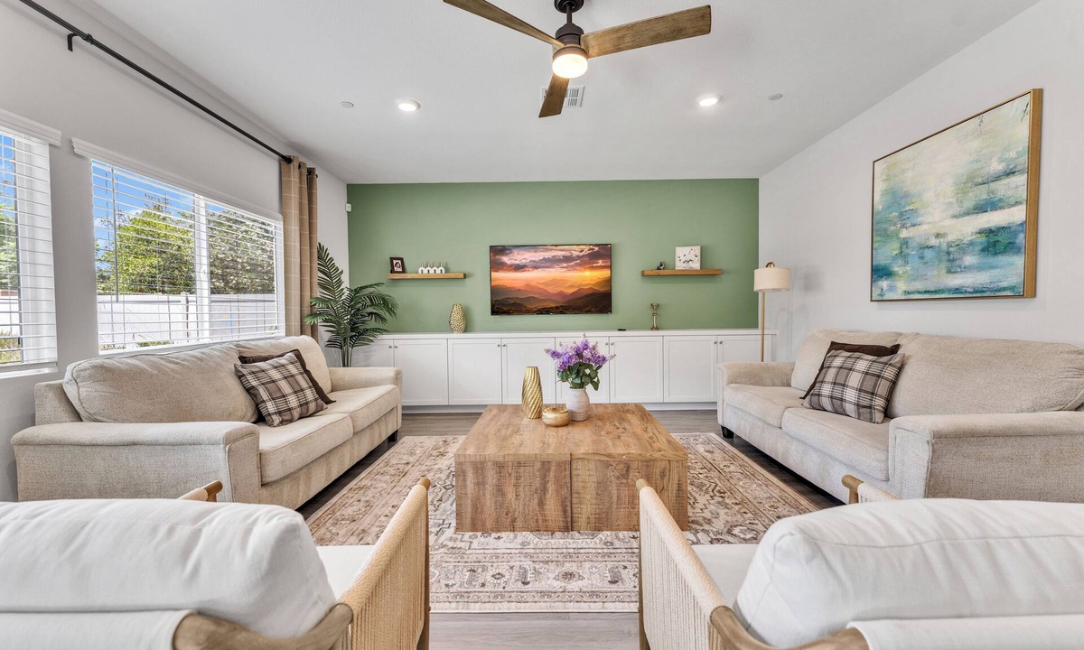 Winchester House | Spacious 4B3.5B｜Garage Access｜Flex-Lease｜Pet-Friendly #42426