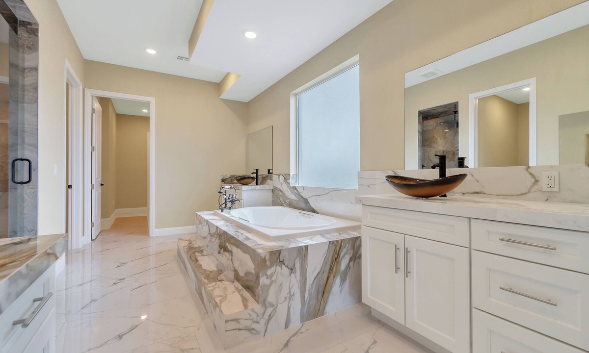 Enterprise Villa | Spacious 5-bedroom villa in half acre lot in Las Vegas with RV Garage