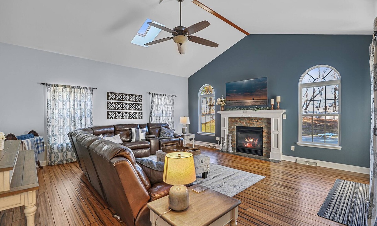 Magnolia House | Spacious 5 Bedroom w/Pool, Patio and Theater