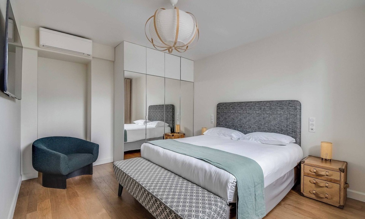 Les Iles Apartment | Spacious Apartment a/c 1br/4p - Notre-dame