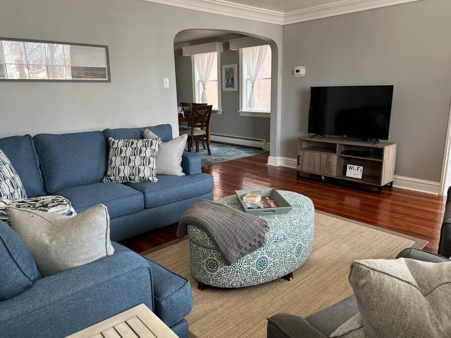 Sheboygan House | Spacious & Peaceful Home in the heart of Sheboygan