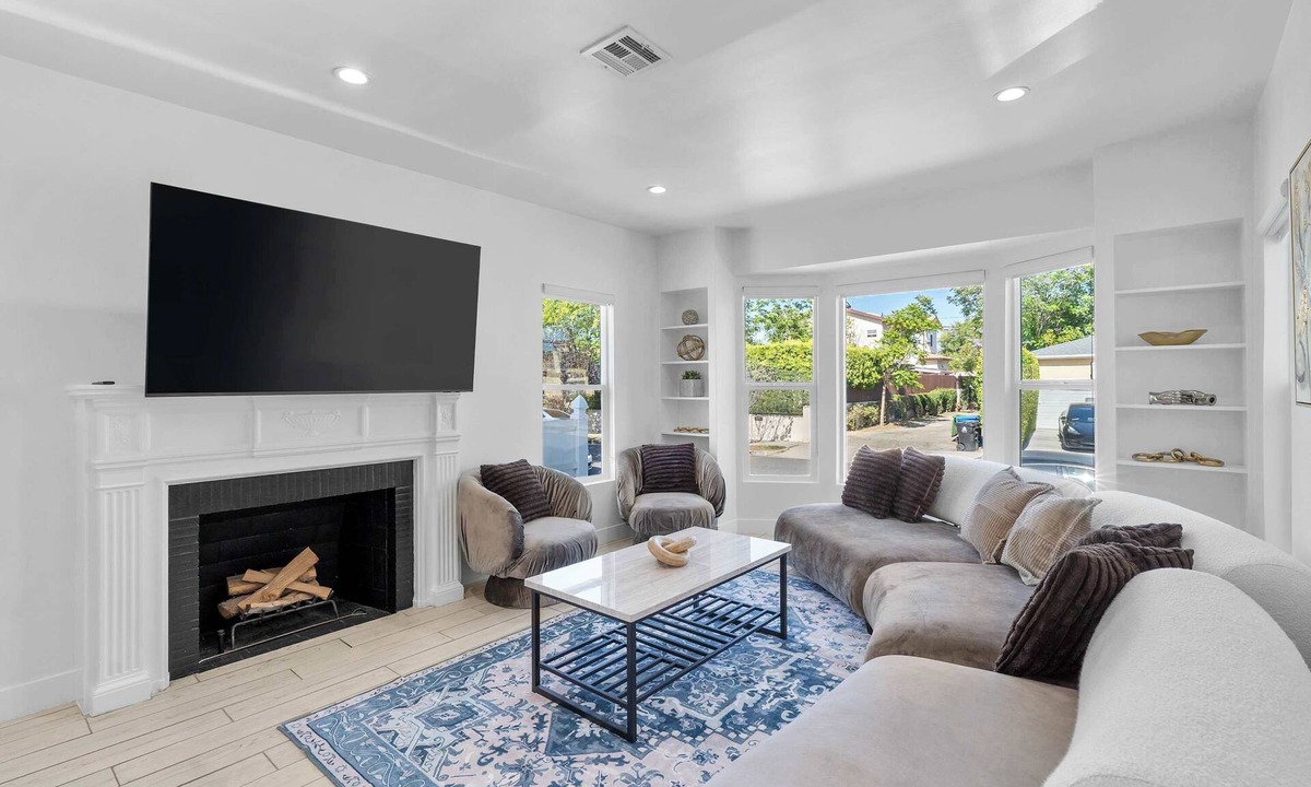 Pico - Robertson House | Spacious Westside House · Private Backyard