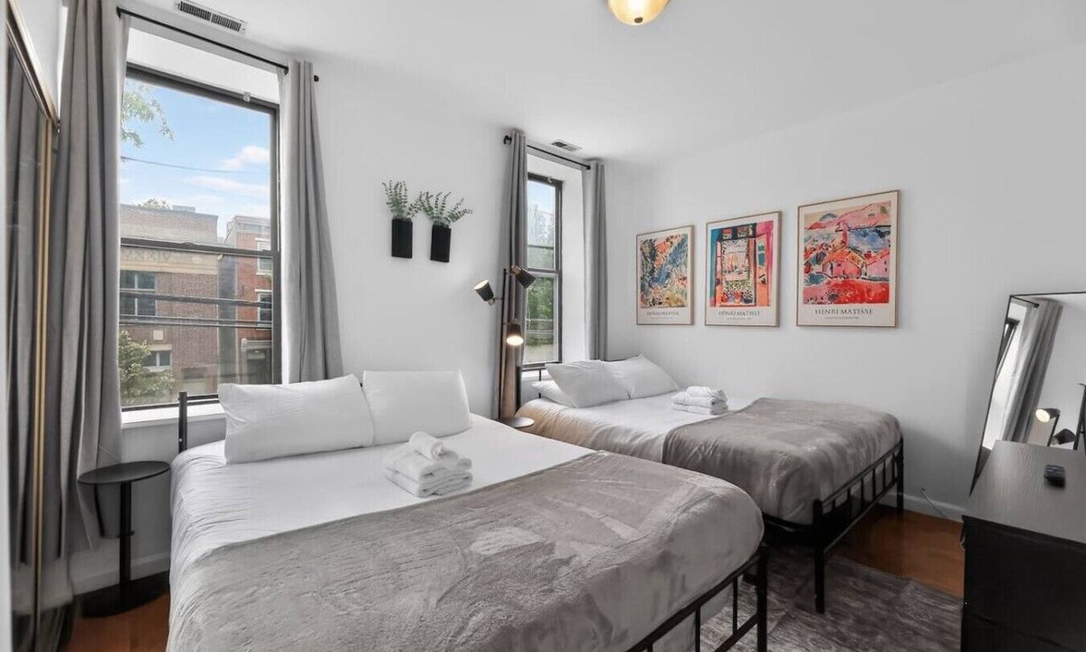 Fairmount Apartment | Spring Garden 2BR | Sleeps 8 | Prime Location