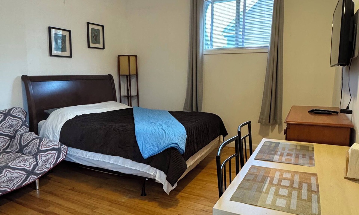 Everett Apartment | Stay Near Boston - Private Studio w/W/D + Easy Transit