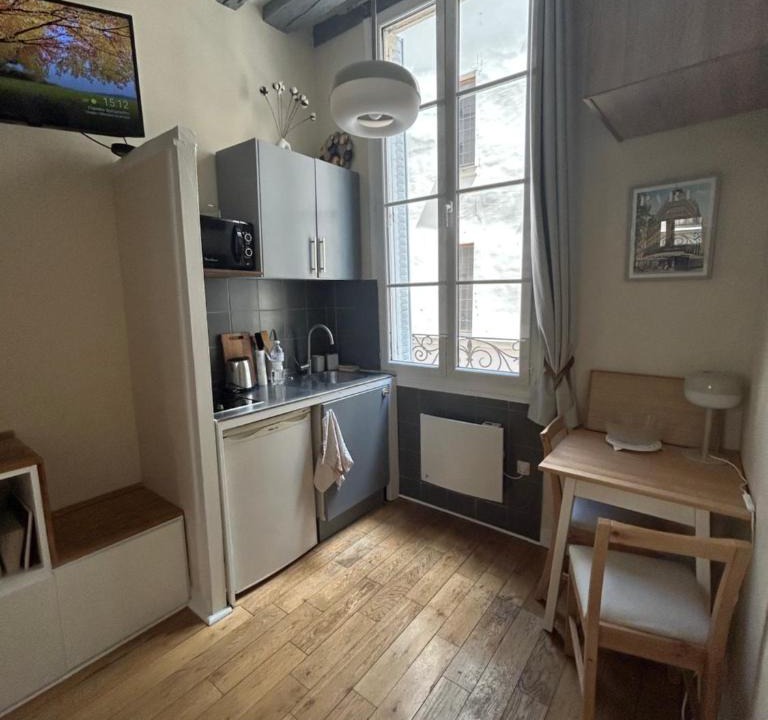 Les Iles Apartment | Studio cosy & lumineux au coeur de l'île Saint Louis