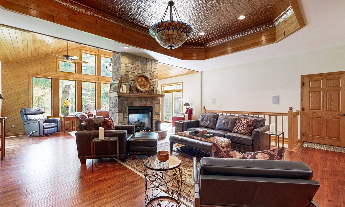 Arkdale House | Stunning home w/hot tub, wet bar, theater room, pool table, near golf & lakes