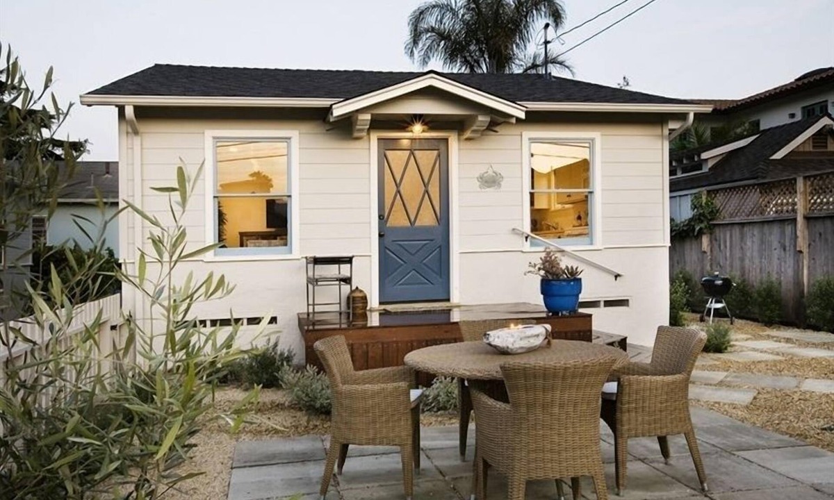 Carpinteria Cottage | Stylish Cottage Retreat by the Sea in Carpinteria