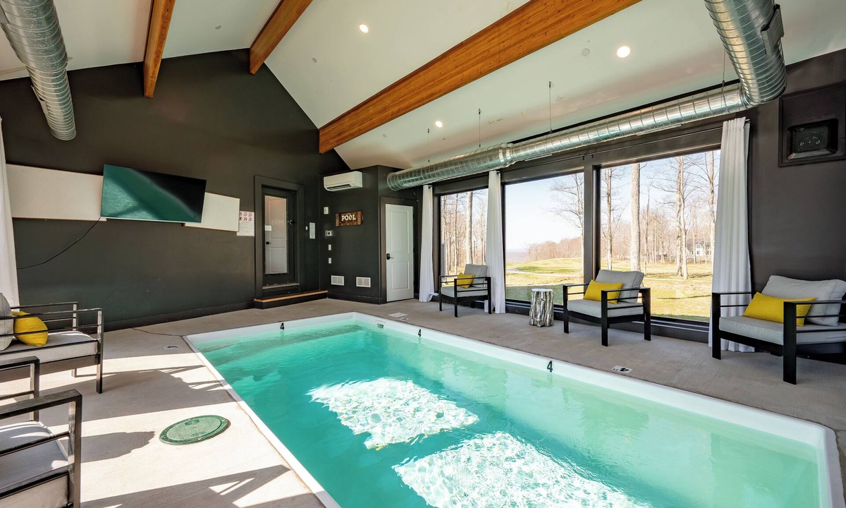 McHenry House | Stylish Golf Retreat w/Pool & Hot Tub