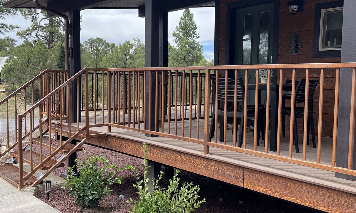Overgaard Cabin | Stylish & Pristine Cabin with Game Room. Near Lake & Rim Activities!