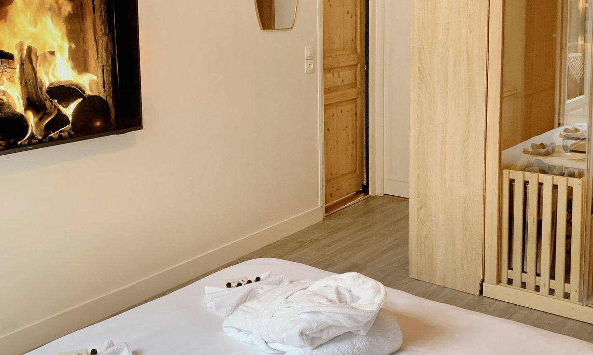 Senlis Apartment | Suite Cosy Flat Senlis Hyper-Centre with Private Sauna