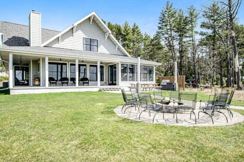 St Germain House | Summer Breeze