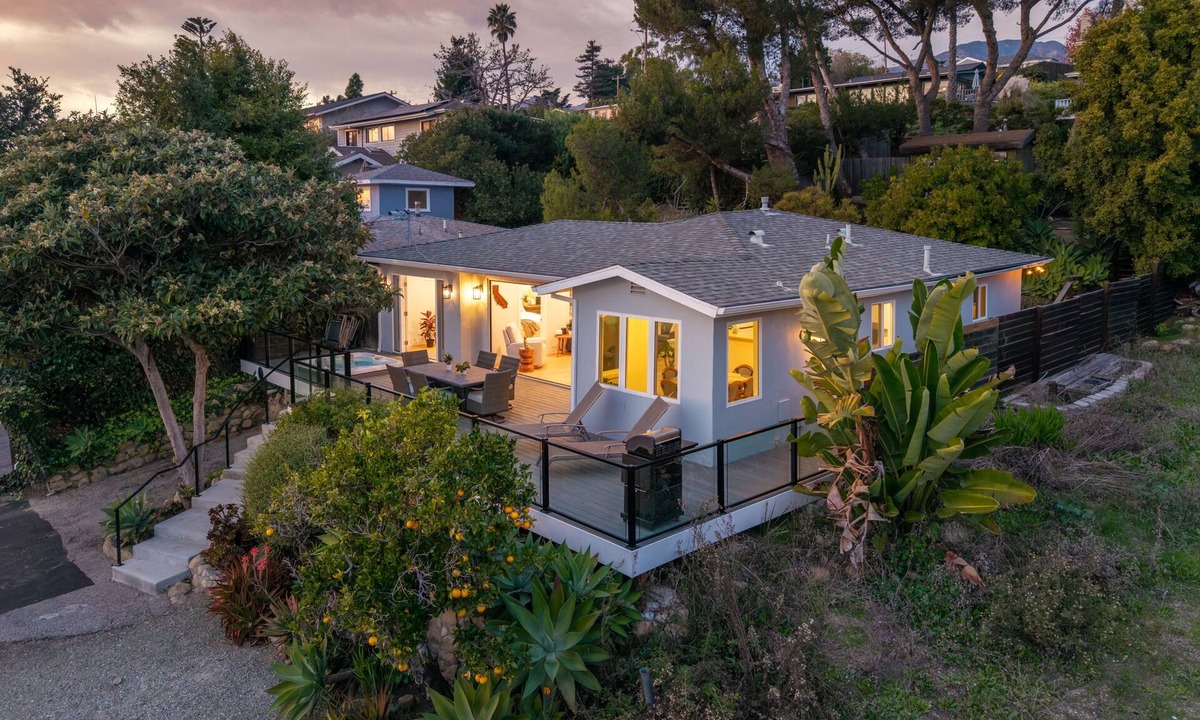 Santa Barbara House | Summerland SeaSpa Retreat | The Chosen Collection