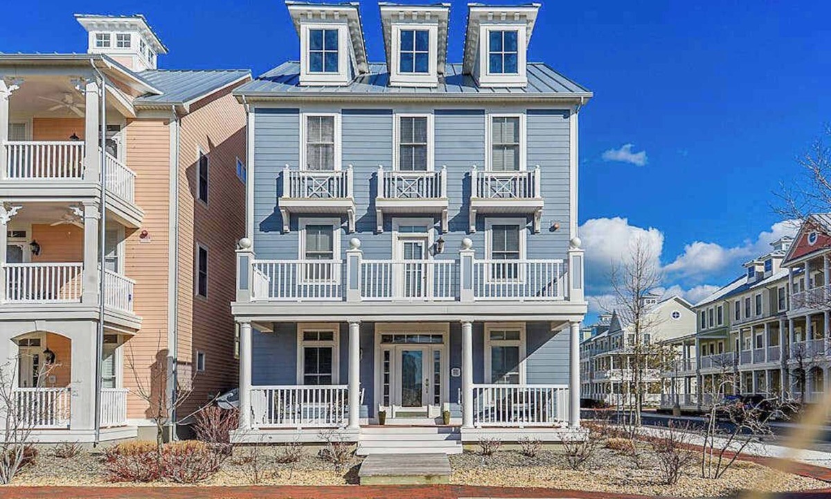 Sunset Island House | Sunset Island - Beachside Mews 1 & 2