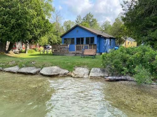 Baileys Harbor House | Sunset Shores - Lakeside Cabin #1 by Simple Life Rentals
