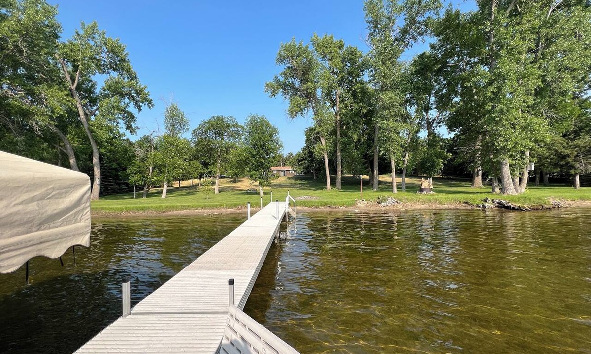 Richville House | Sunset Views, 330 ft of Sand Bottom Beach & Huge Lawn on Hidden Gem Walker Lake
