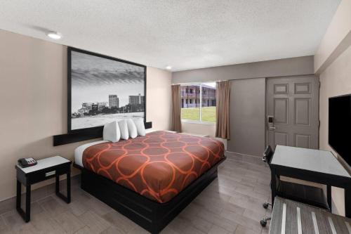 Biloxi Hotel | Super 8 by Wyndham Biloxi at the Beach