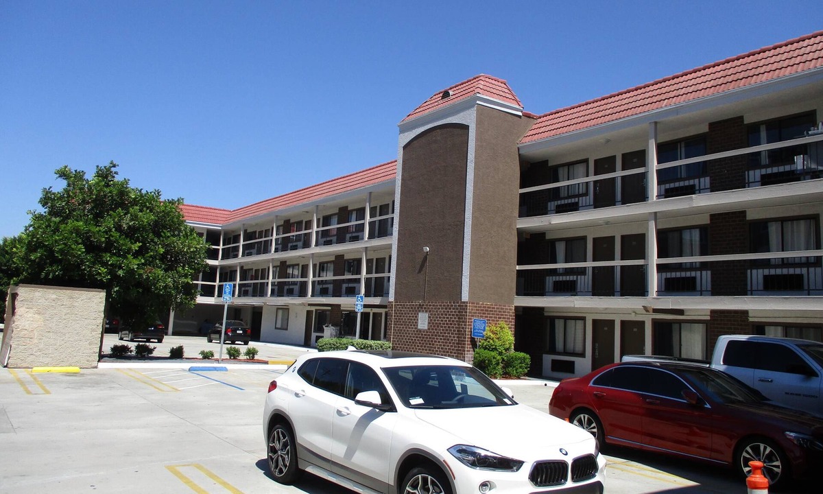 Buena Park Hotel | SureStay Hotel by Best Western Buena Park Anaheim