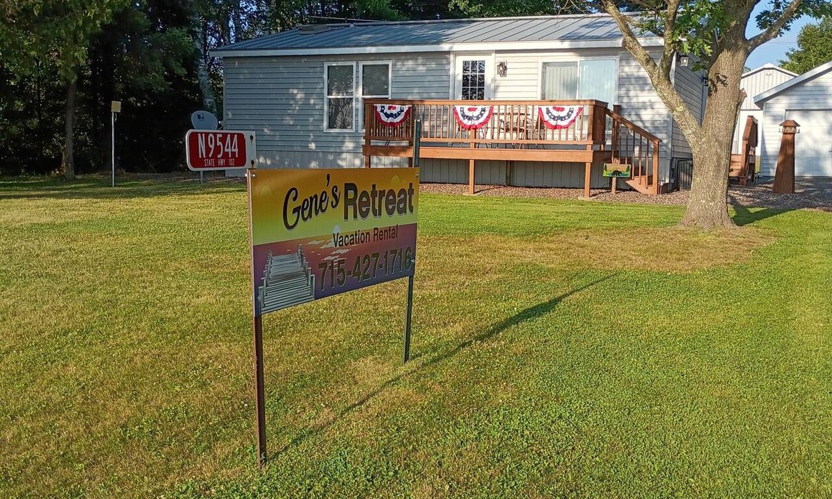 Westboro House | Terrific 2-bedroom house with AC in Rib Lake