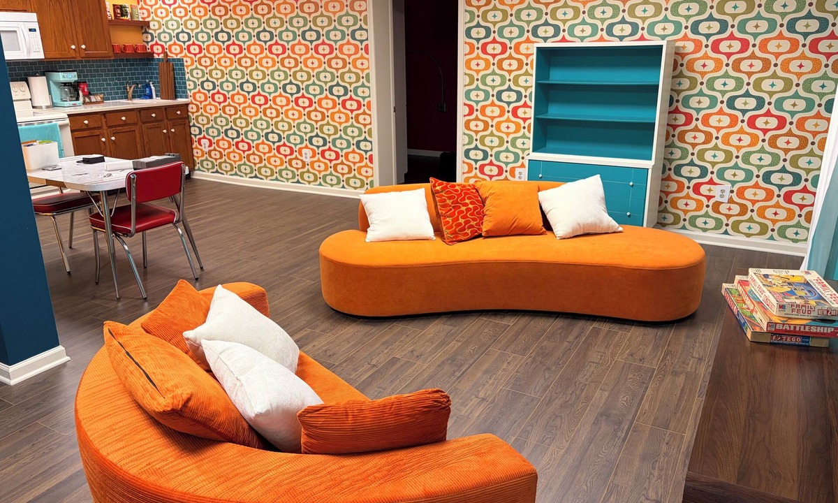 Hanover Apartment | The Atomic Loft - Stylish 2 Bedroom Apartment in Downtown Hanover