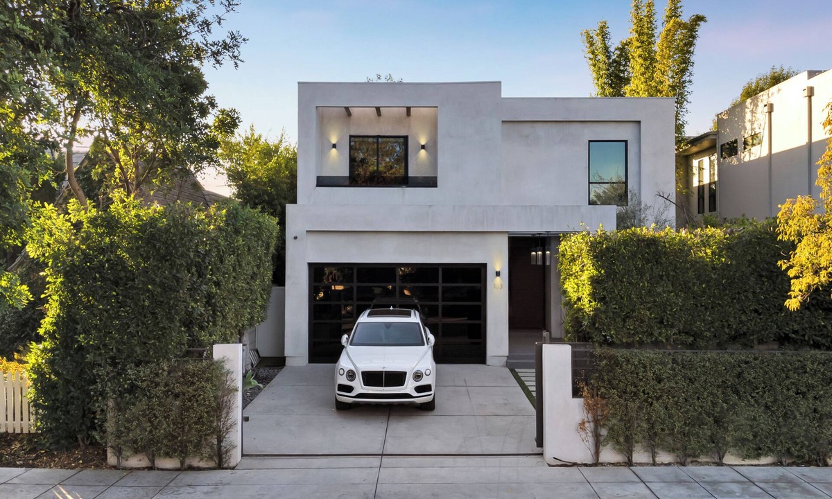 Beverly Grove House | The Beverly Hills Modern Villa
