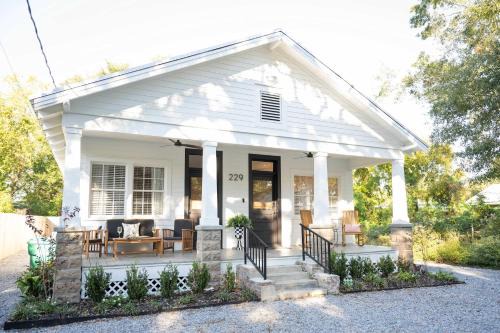 Old Town House | The Big Twisted Oaks