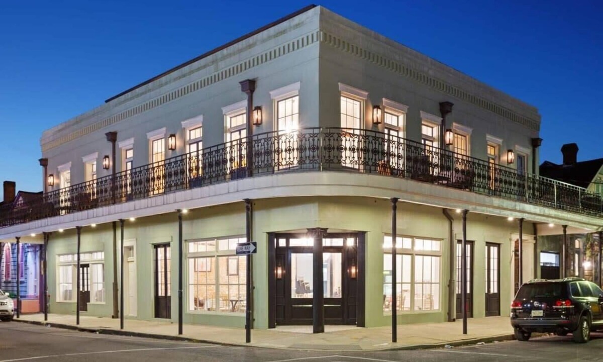 Faubourg Marigny House | The Burgundy House Penthouse |Historic Luxury