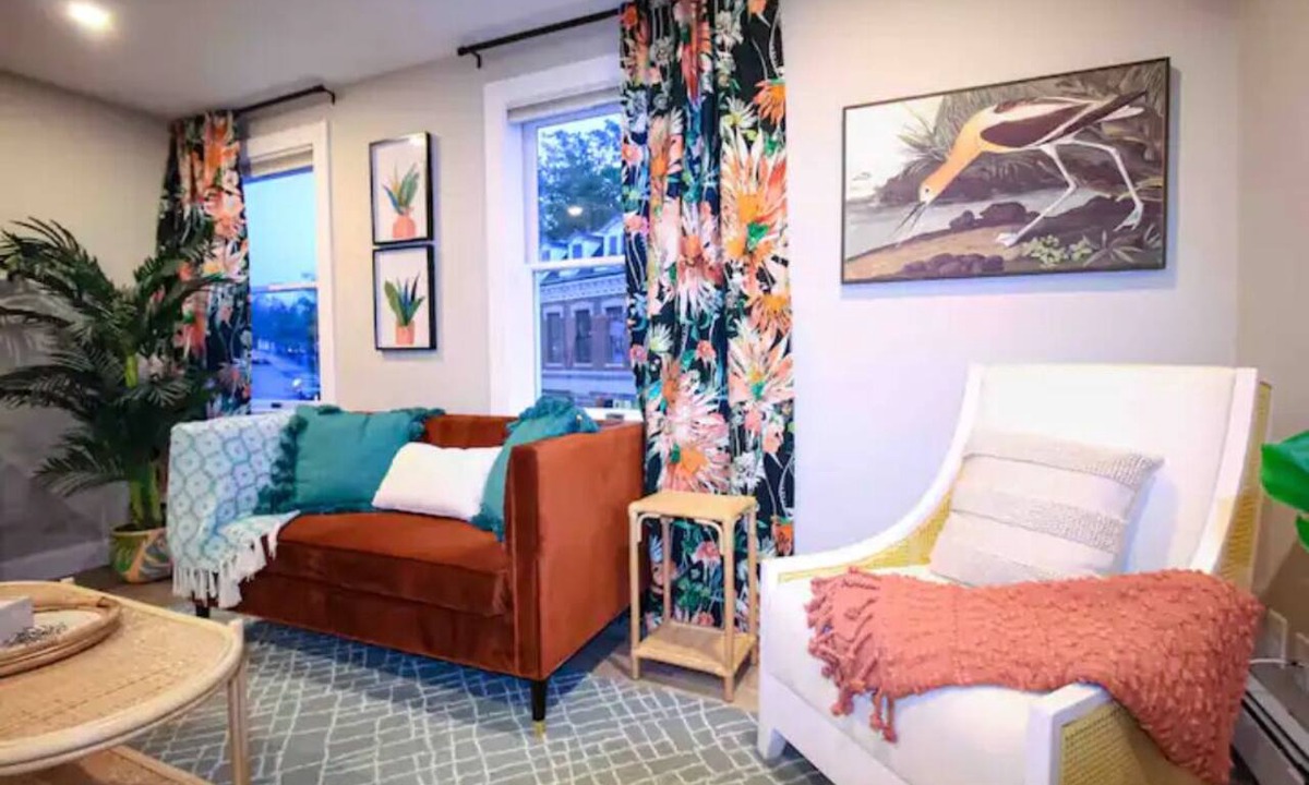 Gloucester Condo | The Duval House