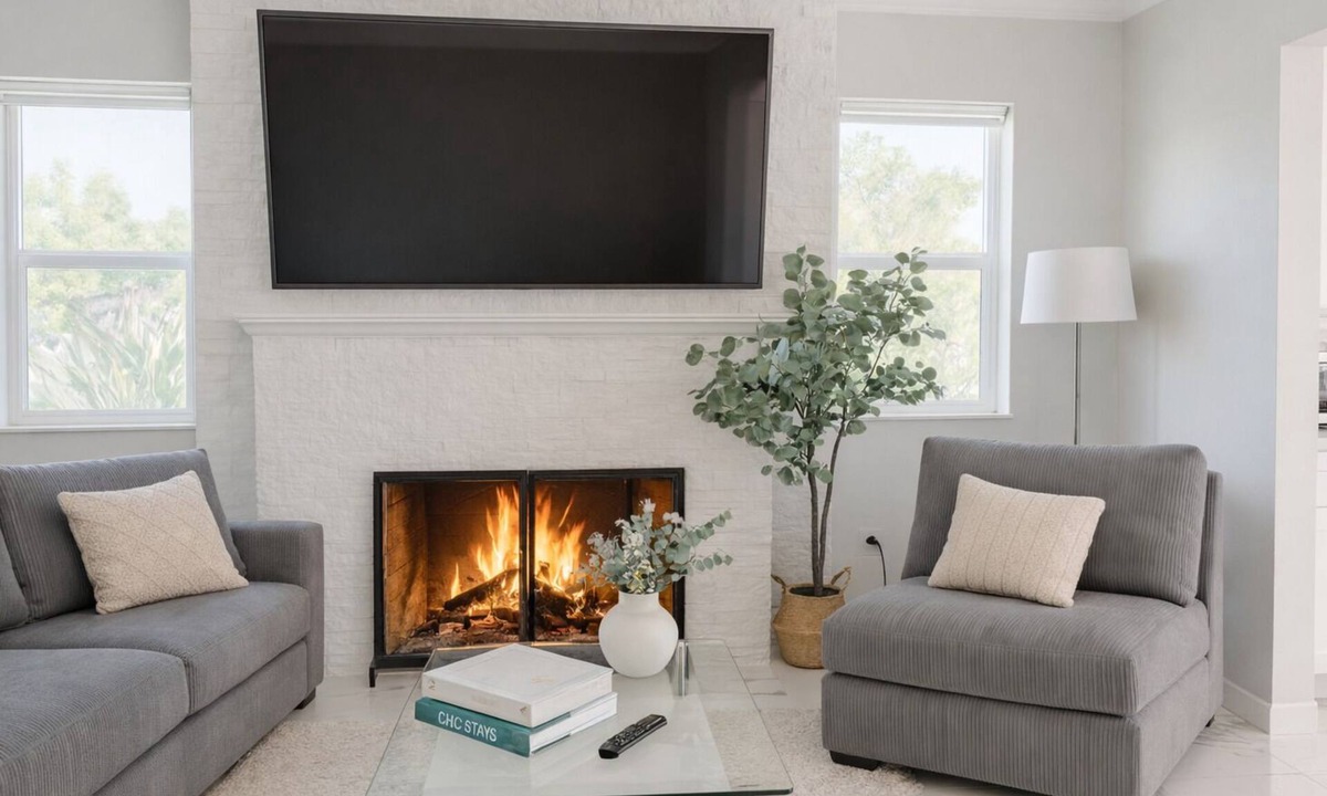 Hawthorne House | The Garden House Retreat