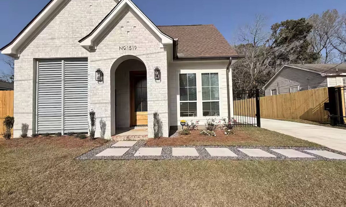 Baton Rouge House | The Grand Magnolia - Entire home in Baton Rouge, Louisiana
