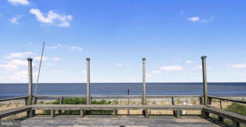 Little Creek House | The Horseshoe Crab Cottage at Pickering Beach in Dover, DE