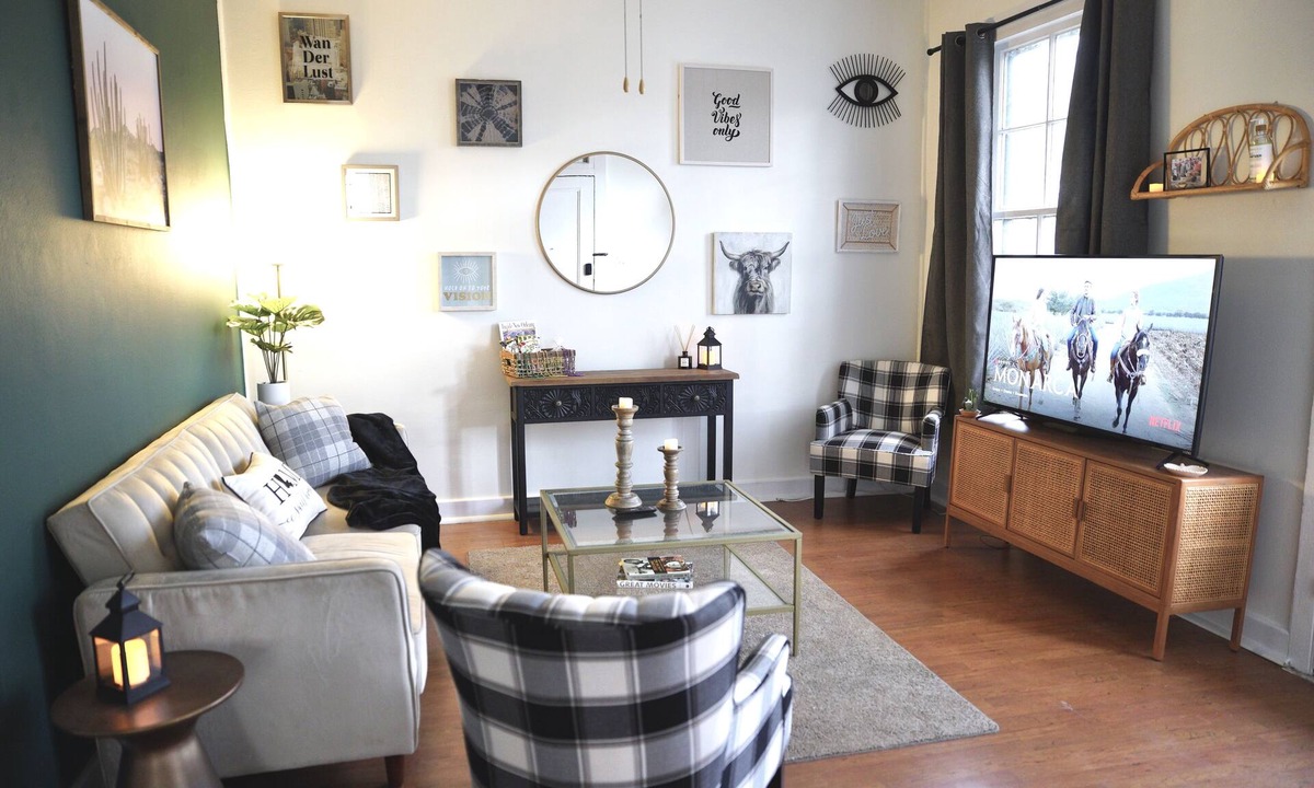 Touro House | The Irish Channel Gem