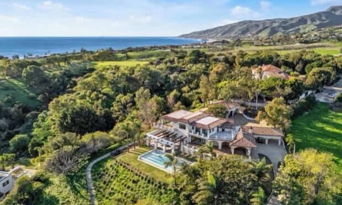 Western Malibu House | The Malibu Merritt Estate