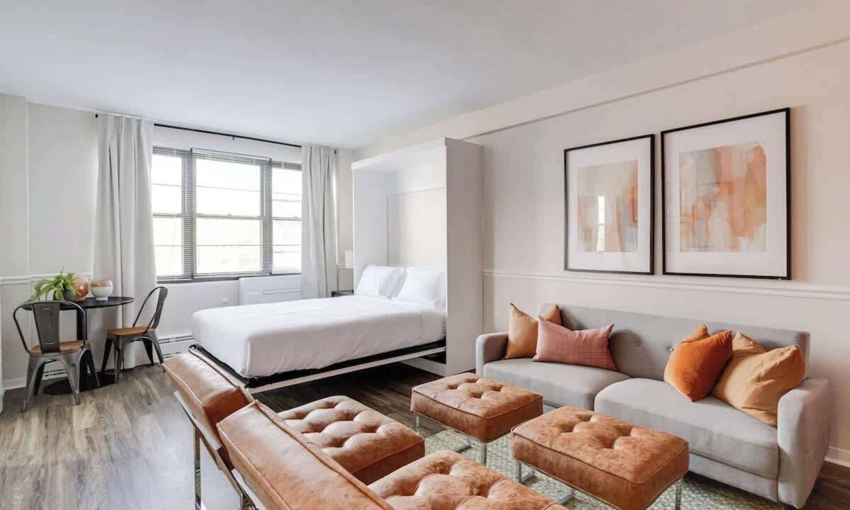 Downtown Baltimore Apartment | The Oriole Nest