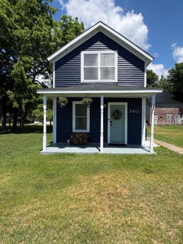 Buffalo City House | The Perfect Match River Retreat