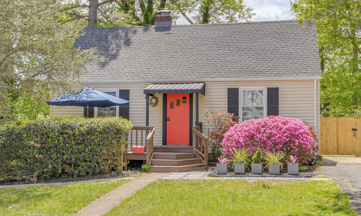 West Falls Church House | 'The Red Door' Stylish Family Home in Falls Church