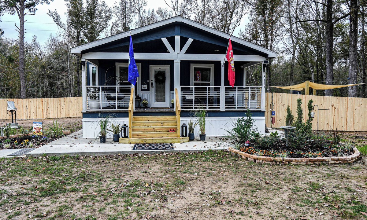 Central House | The Secluded Retreat: Private & Peaceful