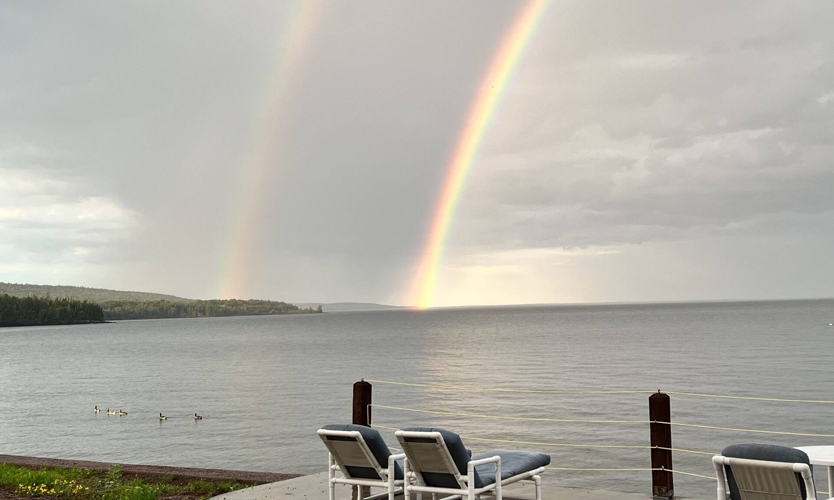 Grand Marais Hotel | The Shoreline Inn