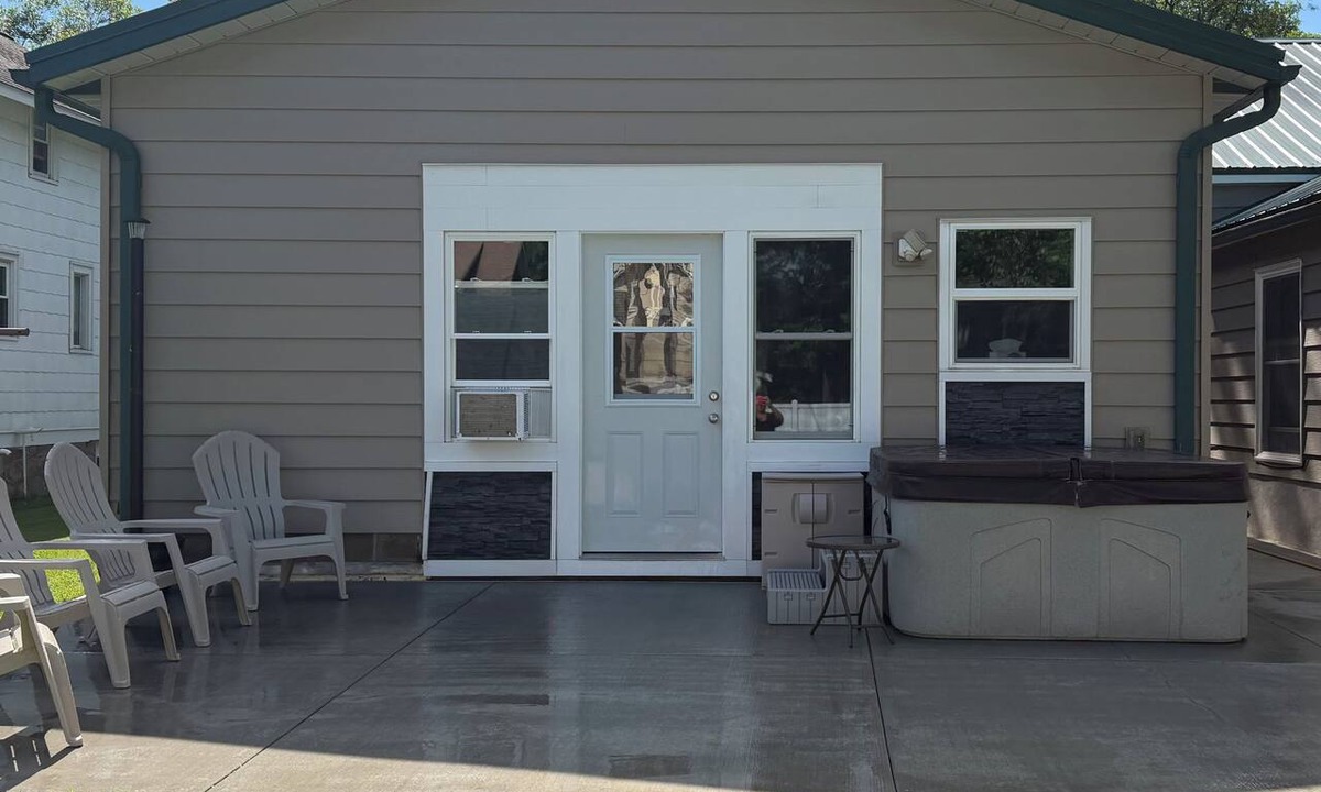 Hibbing Apartment | The Sweet Spot Guesthouse 2 bedroom with loft
