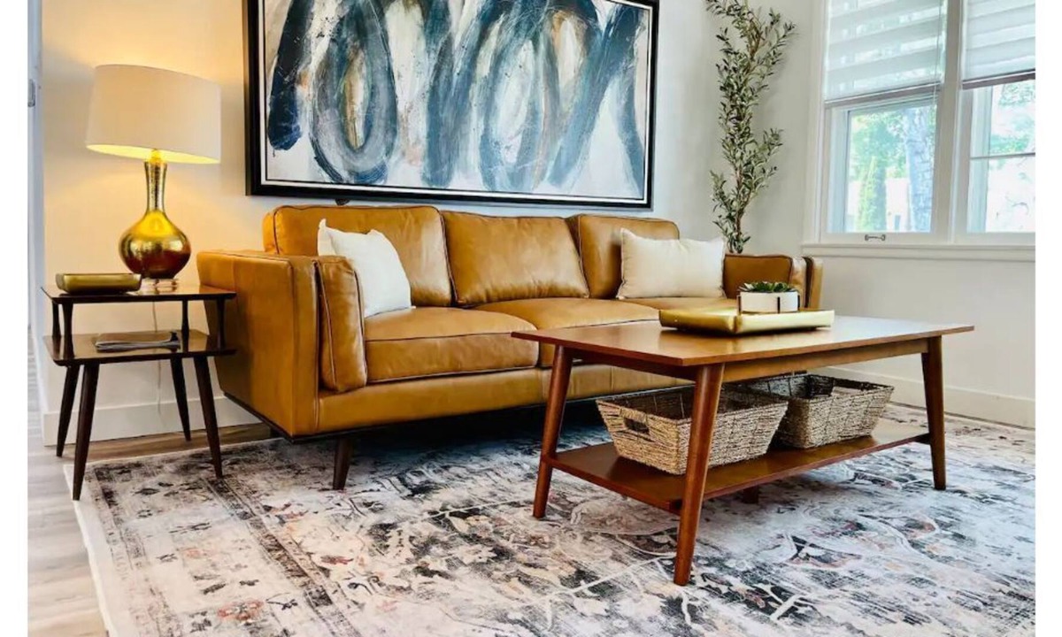 Sioux Falls House | THE WEST WOOD | Cozy | Central | Stylish | New
