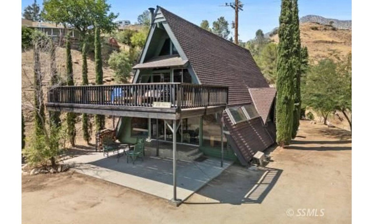 Wofford Heights Cabin | The Western A-Frame Lakeview
