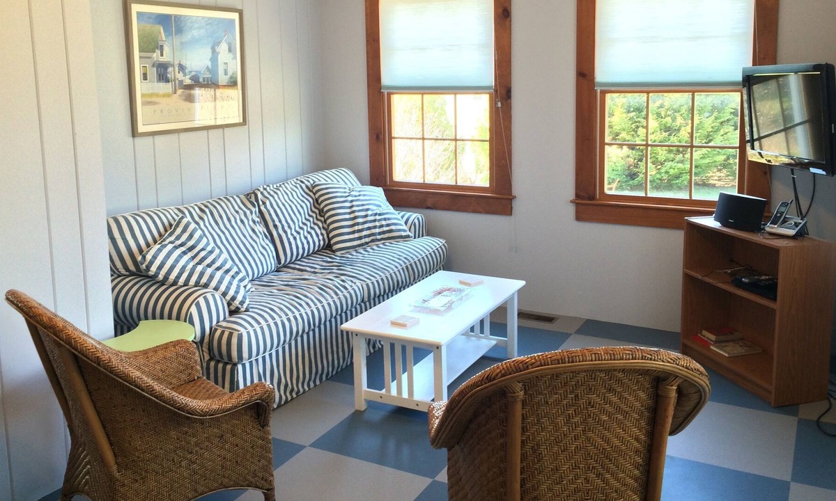 East Orleans Cottage | This cozy cottage in East Orleans offers a quiet spot for a restful vacation!
