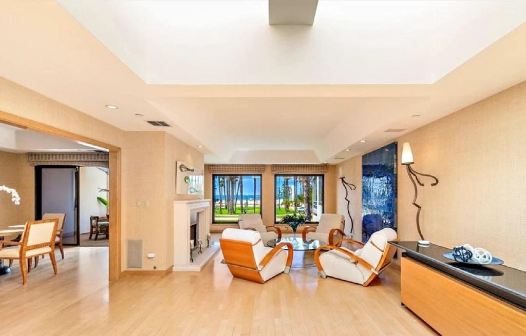 Ocean Park Apartment | Three Bedroom Oceanfront Condominium with Panorami