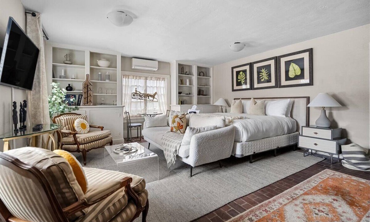 Old Town Alexandria House | Timeless Carriage House Stay in Old Town, Alexandria