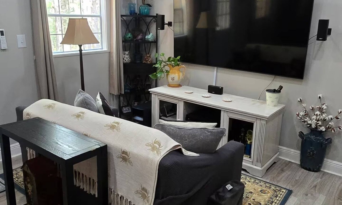Eastabuchie Cabin | Tiny Home on 20 acres with Hot Tub, close to town