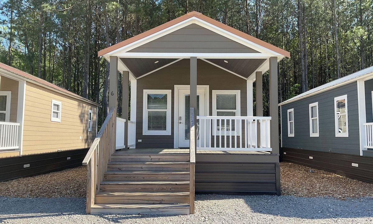 Pearl River House | Tiny Homes for Rent, minutes to the Casino, Golf Course & Water Park.